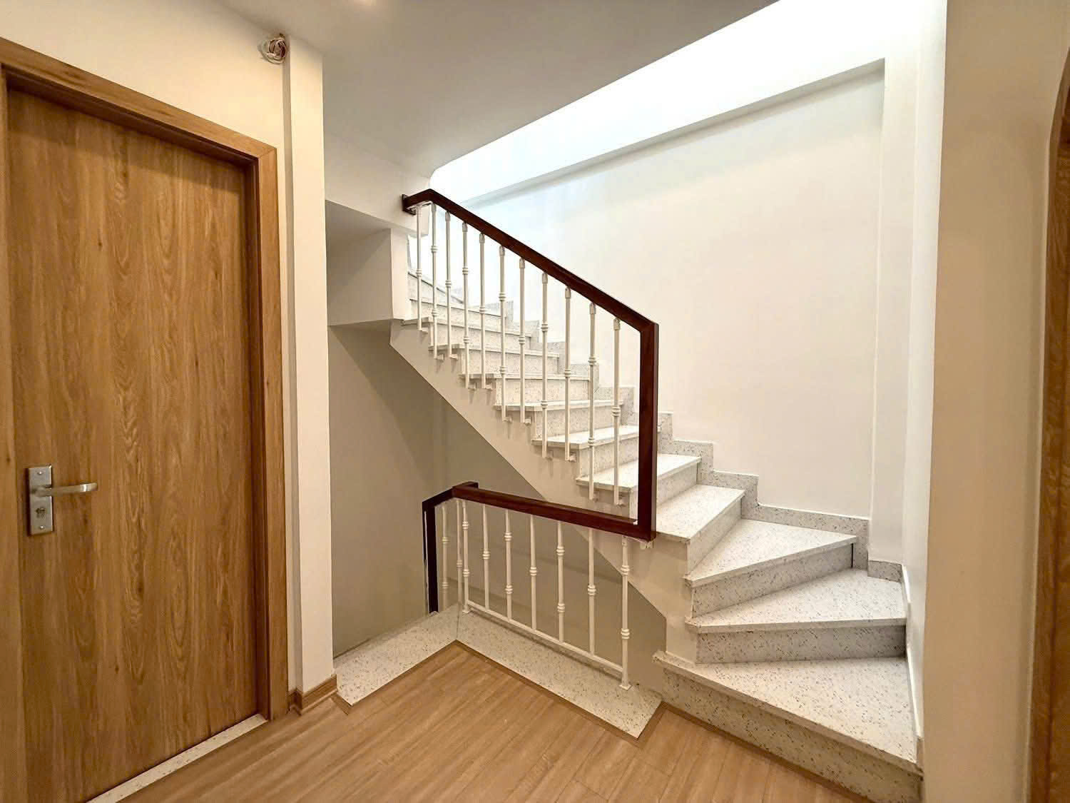 BÁN NHÀ 3,5 TẦNG ĐIỆN BIÊN PHỦ – SÁT NGÃ 6 LÊ HỒNG PHONG – LÕI TRUNG TÂM – GIÁ 3 TỶ XX 15995167