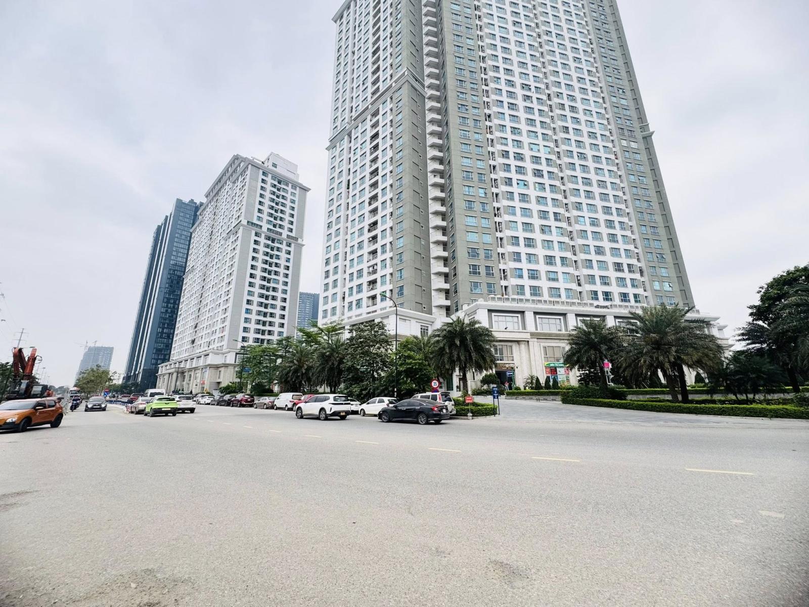 
NHÀ NGÕ 521 AN DƯƠNG VƯƠNG, TÂY HỒ-KD-Ô TÔ:198M X3T, MT 12M, GIÁ 25,5 TỶ. 15995182