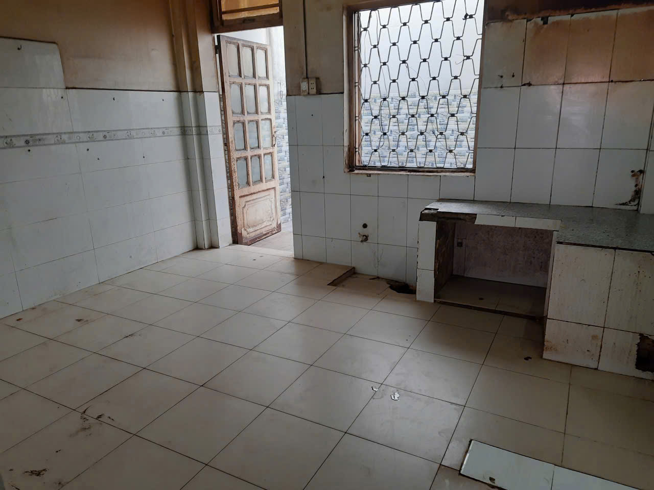 CHO THUÊ NHÀ MẶT TIỀN ĐƯỜNG NGUYỄN ẢNH THỦ , TRUNG MỸ TÂY , VỊ TRÍ KINH DOANH ĐẮC ĐỊA 15995185