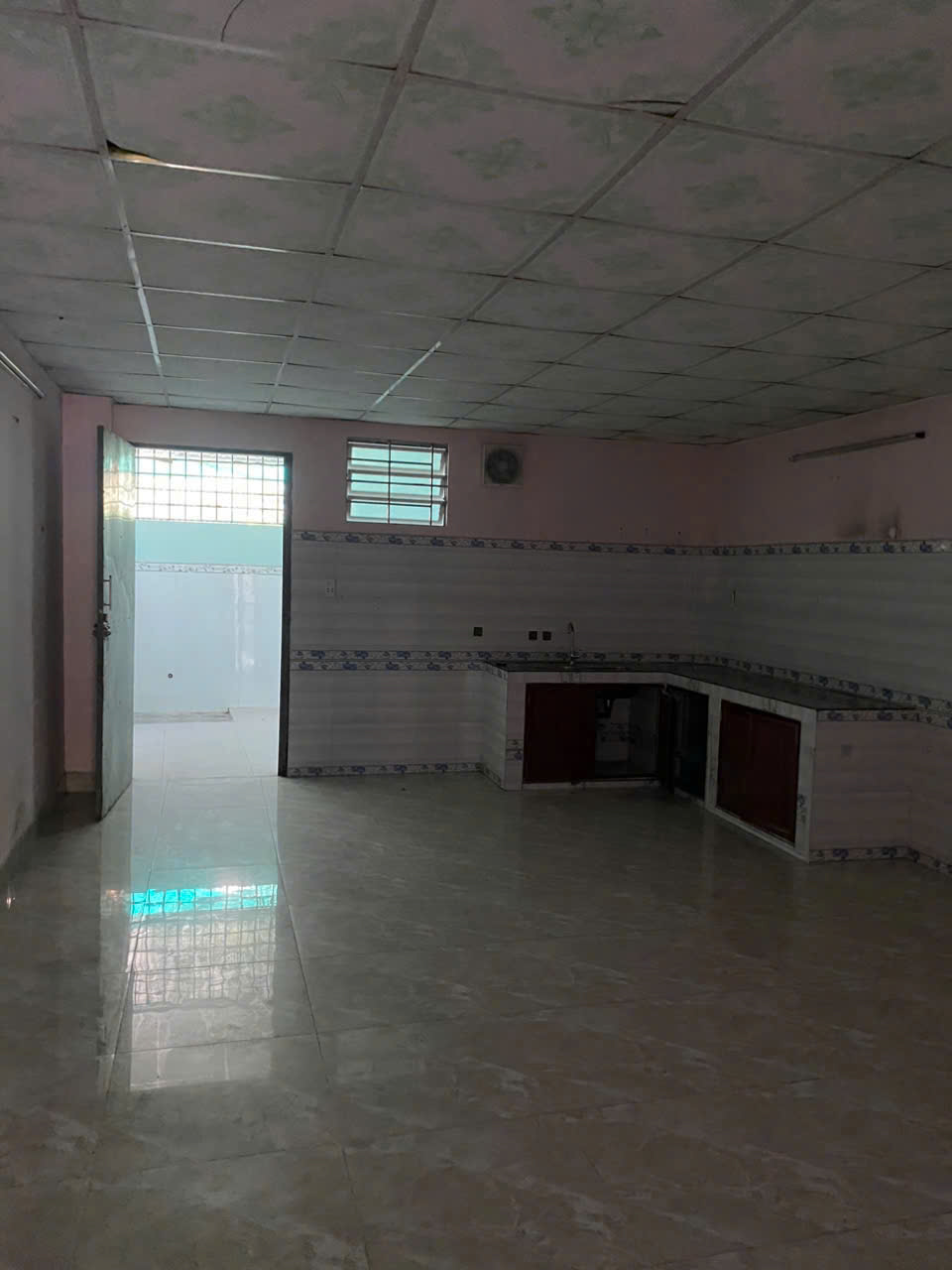 CHO THUÊ NHÀ XƯỞNG QUẬN 12 , TRUNG MỸ TÂY , 150M², XE TẢI VÀO TẬN NƠI 15995189