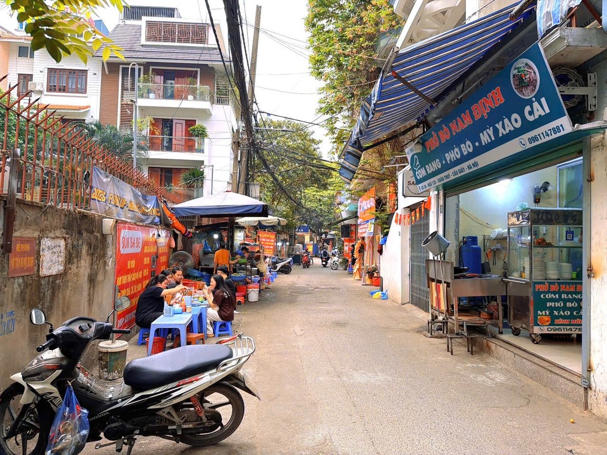 Bán Nhà Xuân Thủy. Cầu Giấy. Ô Tô. DT 46m2. MT 3.8m. 5 Tầng. Giá 20.8 Tỷ. 15995211