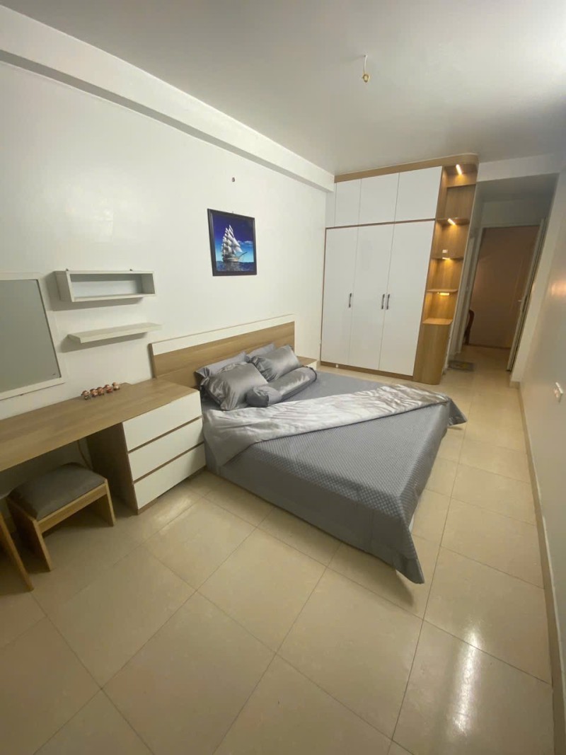 NHÀ BÁT KHỐI – LONG BIÊN  30m² – 5 TẦNG – NGÕ Ô TÔ TRÁNH – FULL NỘI THẤT 15995219