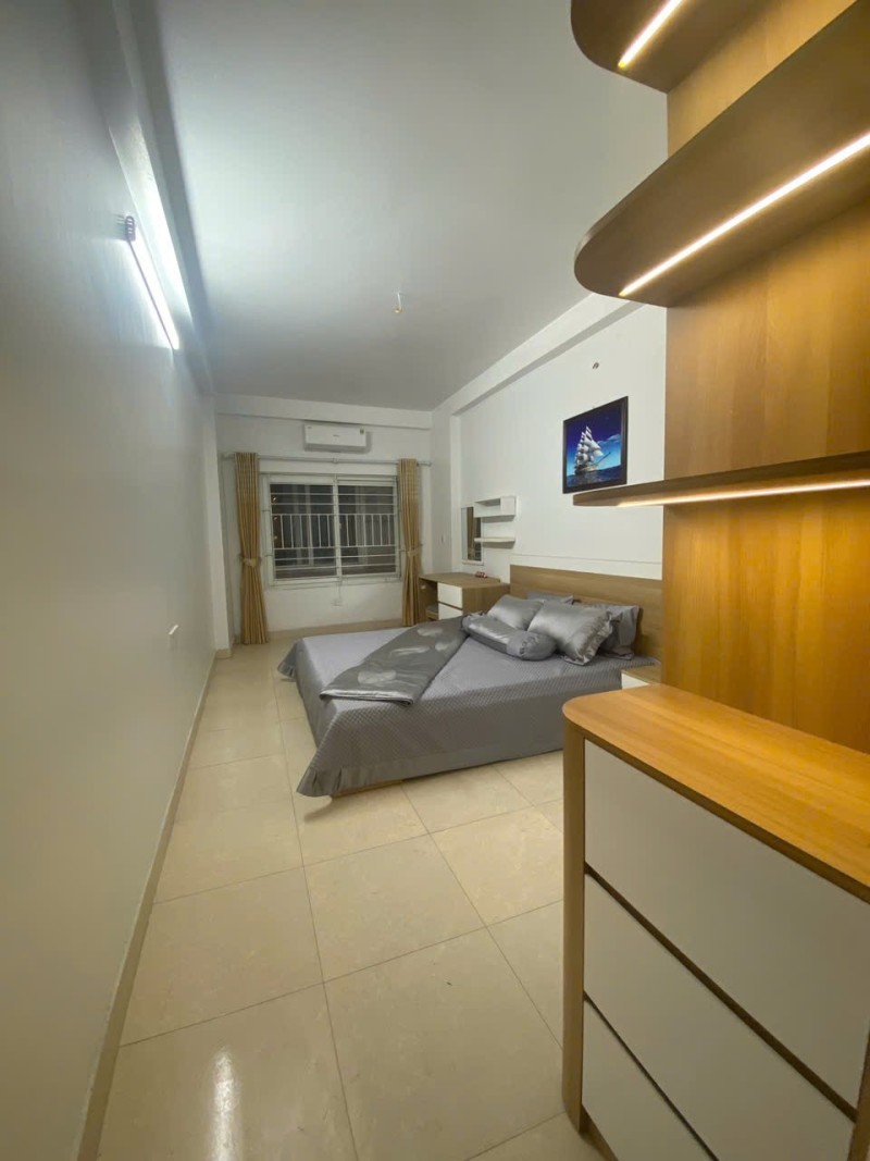 NHÀ BÁT KHỐI – LONG BIÊN  30m² – 5 TẦNG – NGÕ Ô TÔ TRÁNH – FULL NỘI THẤT 15995219