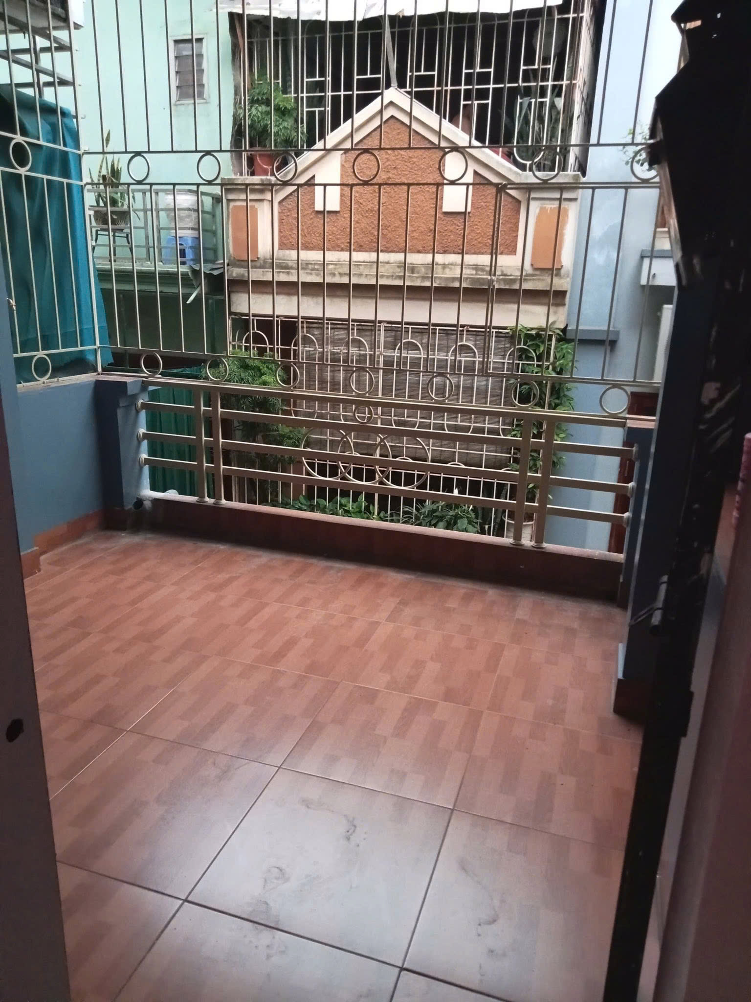 CHO THUÊ LÂU DÀI NHÀ NGUYÊN CĂN 4 TẦNG – 2 MẶT ĐƯỜNG SỐ 21 HOÀNG TĂNG BÍ, MẶT SAU SỐ 18 ĐƯỜNG TÂN 15995240