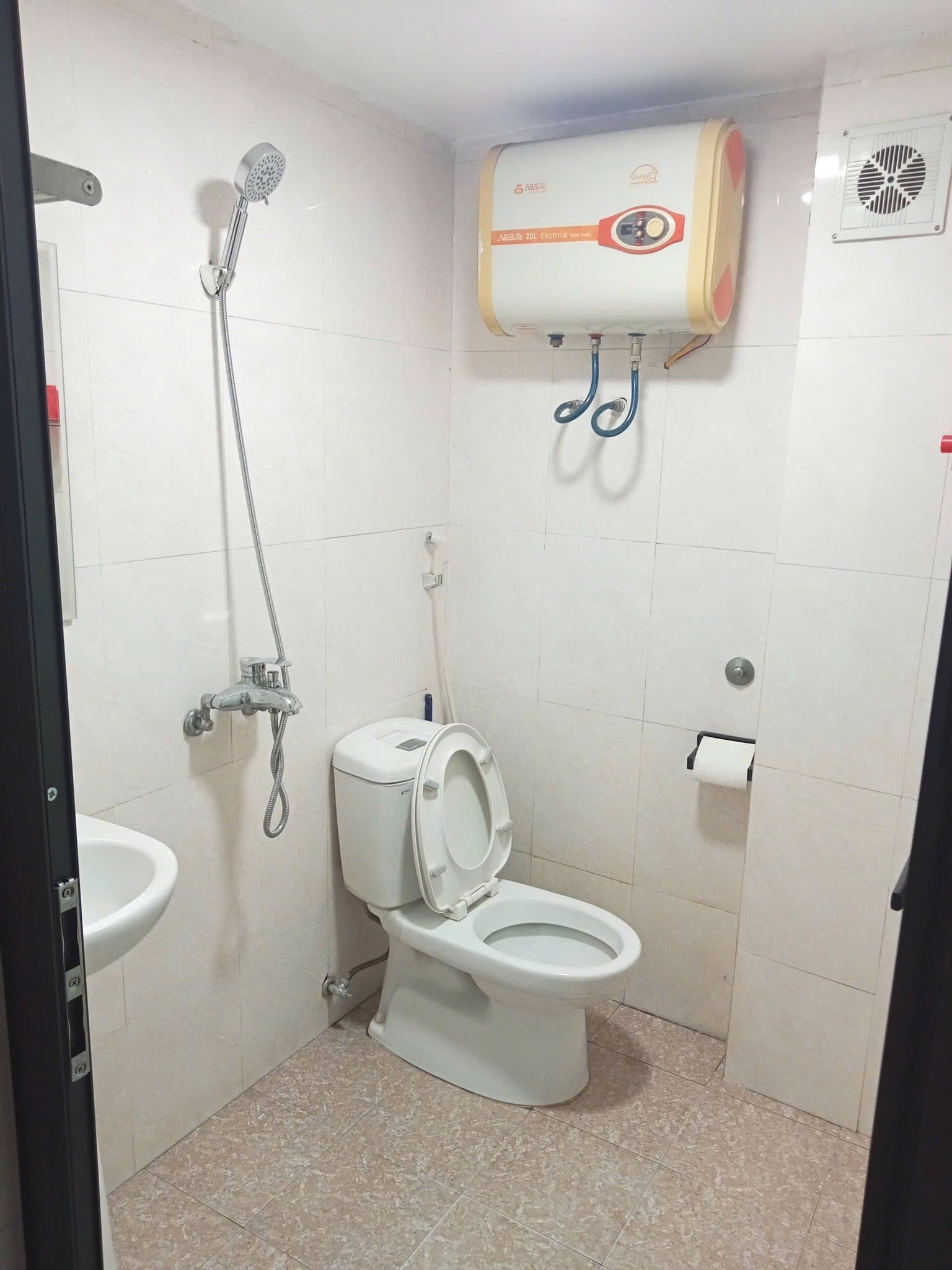 CHO THUÊ LÂU DÀI NHÀ NGUYÊN CĂN 4 TẦNG – 2 MẶT ĐƯỜNG SỐ 21 HOÀNG TĂNG BÍ, MẶT SAU SỐ 18 ĐƯỜNG TÂN 15995240