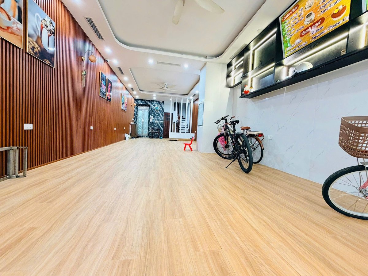 Bán Nhà Nguyễn Chánh. Cầu Giấy. Thang Máy. Ô Tô. Vỉa Hè. DT 60m2. MT 4.5m. Giá 39.8 Tỷ. 15995244