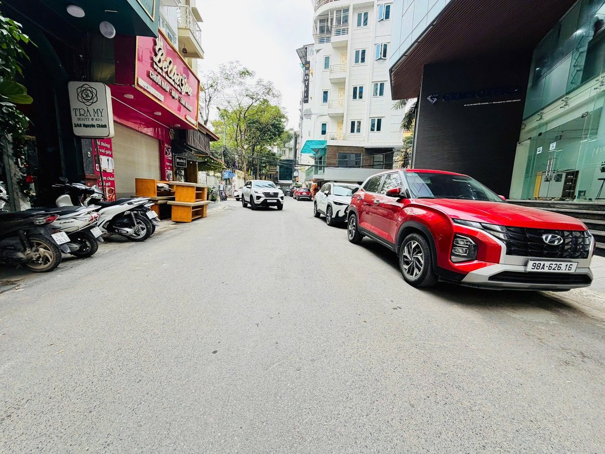 Bán Nhà Nguyễn Chánh. Cầu Giấy. Thang Máy. Ô Tô. Vỉa Hè. DT 60m2. MT 4.5m. Giá 39.8 Tỷ. 15995244