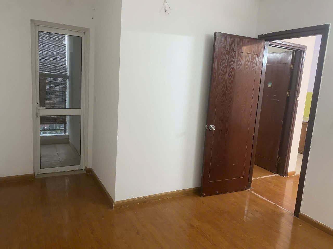 Cho thuê chung cư Bắc Hà, Phạm Văn Đồng 70m2 2 ngủ, đồ cơ bản làm vp, ở 8,5 triệu 15995297