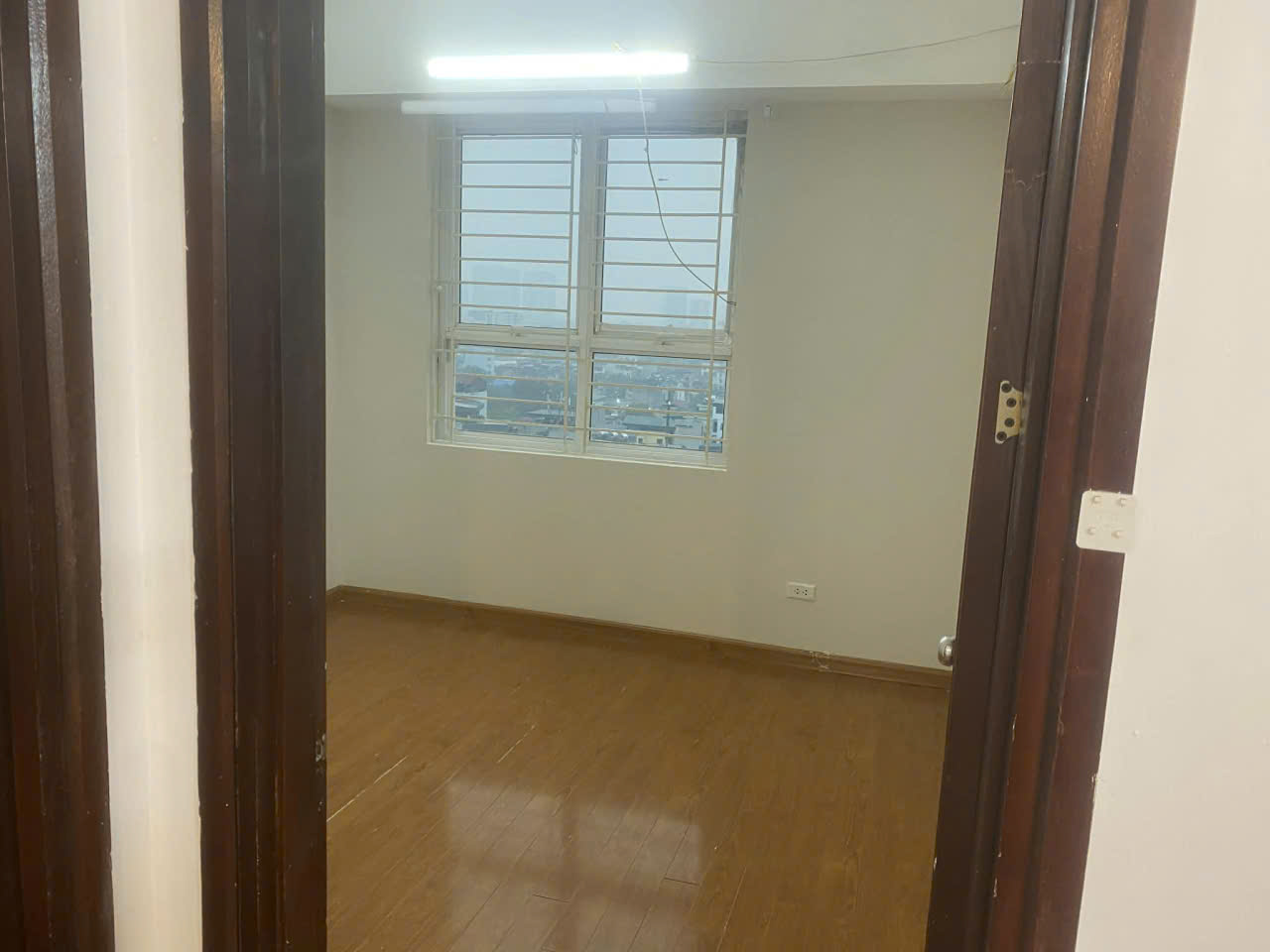 Cho thuê chung cư Bắc Hà, Phạm Văn Đồng 70m2 2 ngủ, đồ cơ bản làm vp, ở 8,5 triệu 15995297