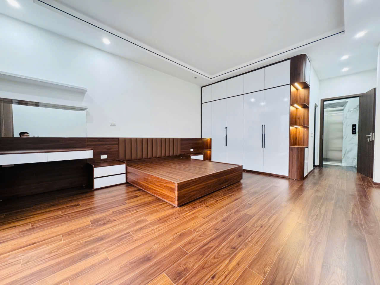 🔥 BÁN NHÀ TRUNG TÂM THẠCH BÀN – 55m², 7 TẦNG, THANG MÁY, Ô TÔ ĐỖ CỬA 🔥 15995348