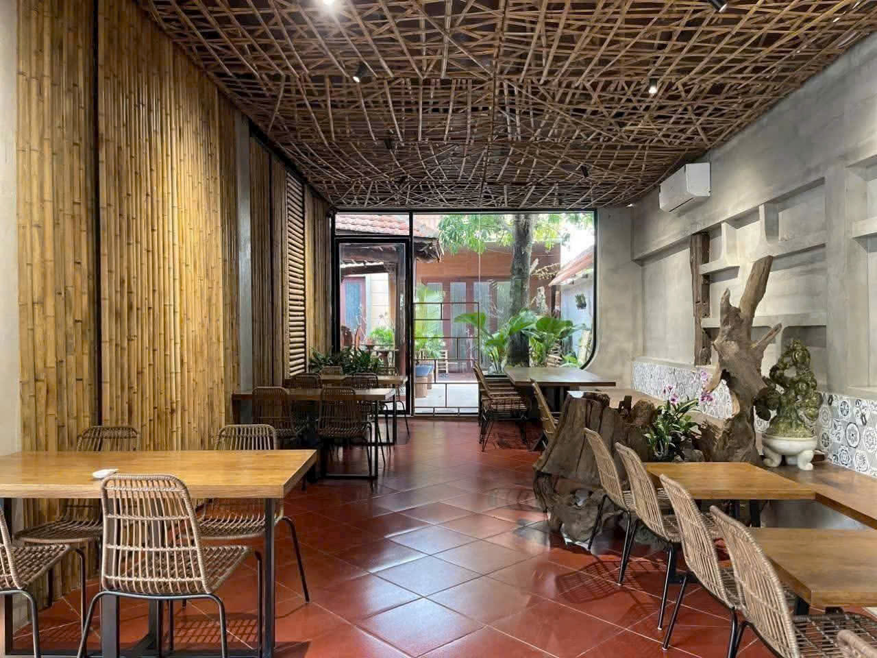 BIỆT THỰ SÂN VƯỜN MẶT SÔNG 370m² – VIEW SÔNG SÀI GÒN GIÁ CHỈ 13.95 TỶ 15995384