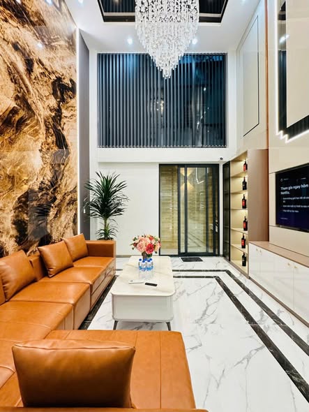 NHÀ 5 TẦNG LUNG LINH FULL NỘI THÂT XỊN XÒ - CÓ Ô CHỠ THANG MÁY 15995393