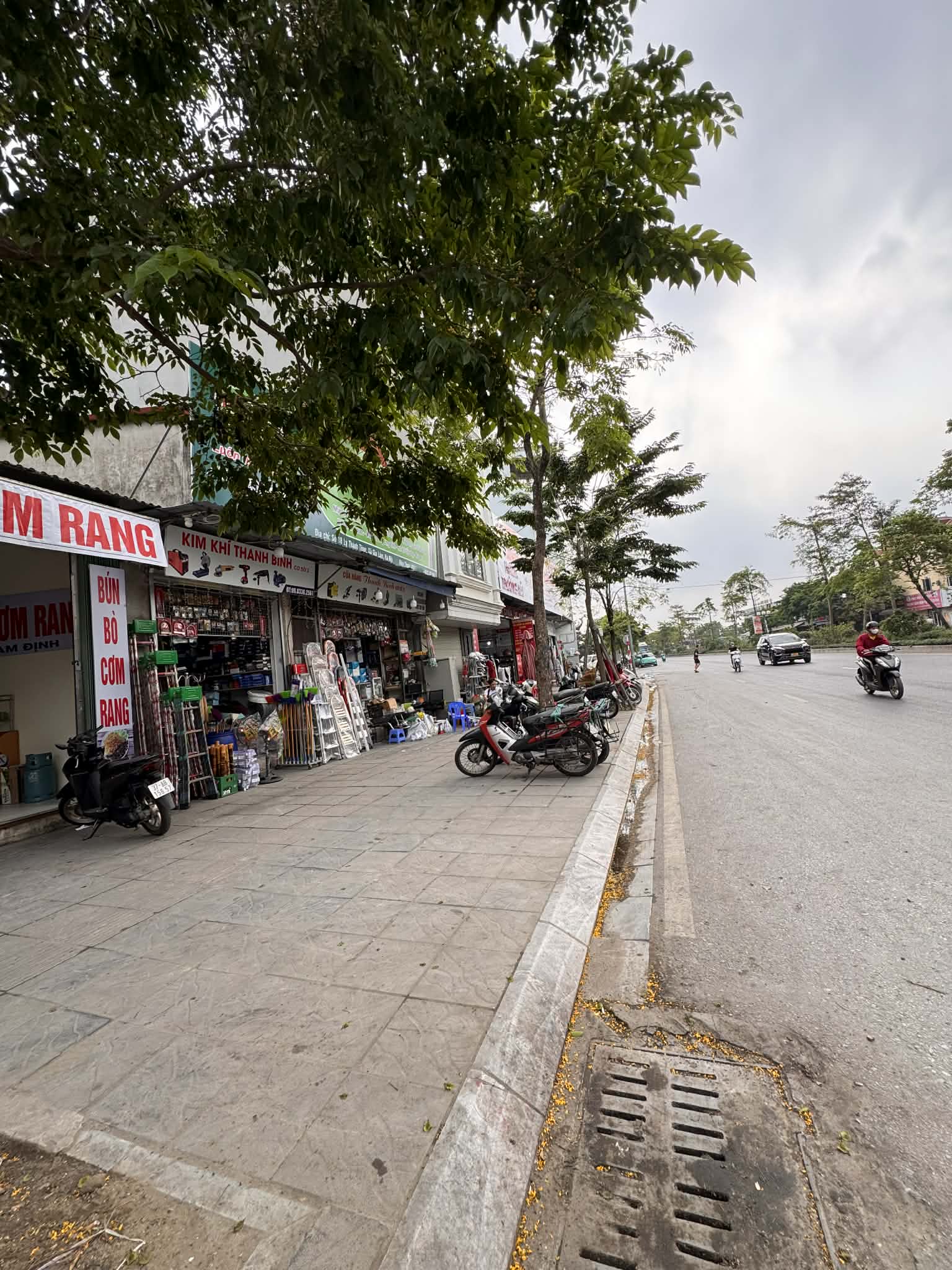 Bán đất mặt phố đường đôi Lý Thánh Tông/Trâu Quỳ 68m2 mtien 4.5m siêu kinh doanh 15995411