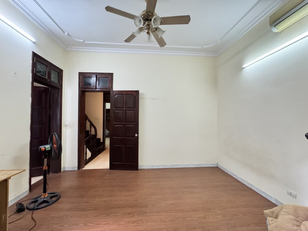 Bán nhà 5 tầng Lạc  Long Quân, diện tích 92m2,giá 32 tỷ 15995420