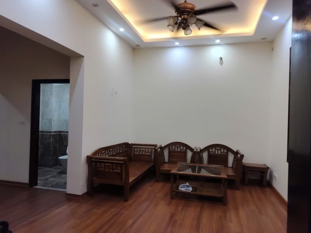 Bán nhà 5 tầng Lạc  Long Quân, diện tích 92m2,giá 32 tỷ 15995420