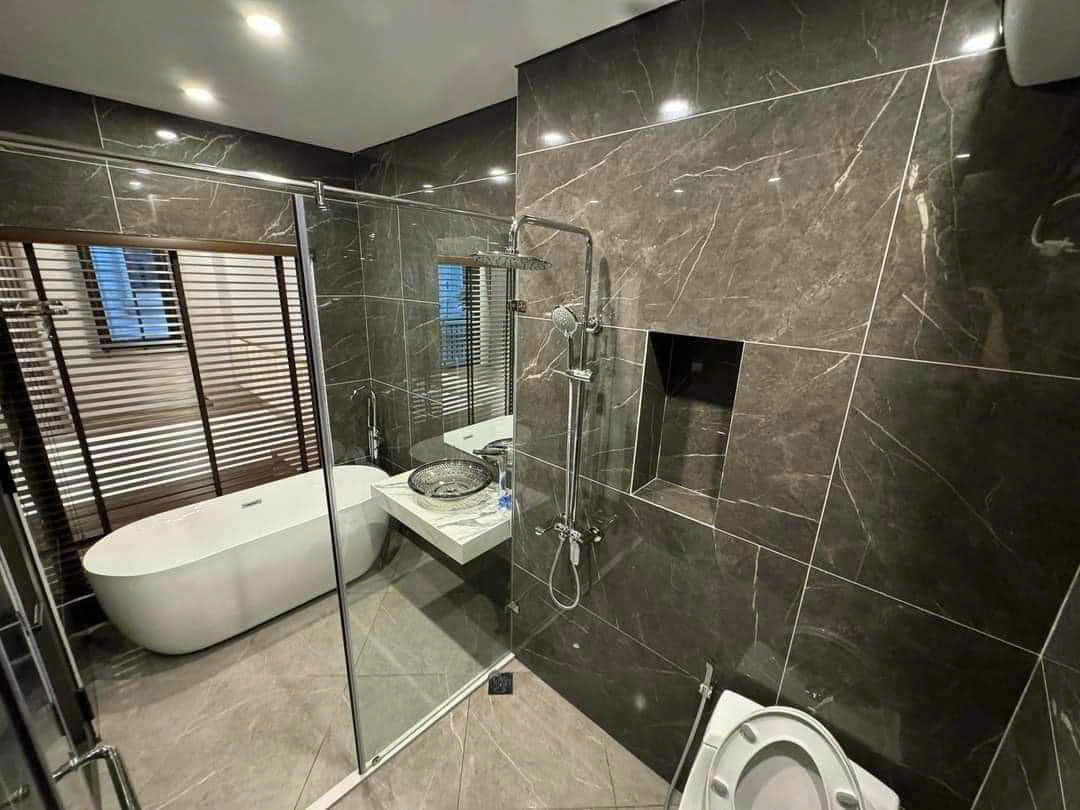 Đẩng cấp Mặt phố Hoàng Như Tiếp,85M,8 tầng,KD dòng tiền,ô tô tránh,vỉa hè,hơn 40 tỷ 15995417