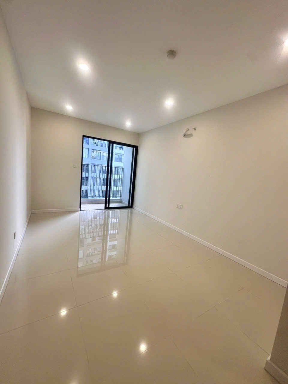 Bán nhanh căn officetel lavida q7 27m2 giá 2,05 tỷ bao hết,lh 0938839926 15995423