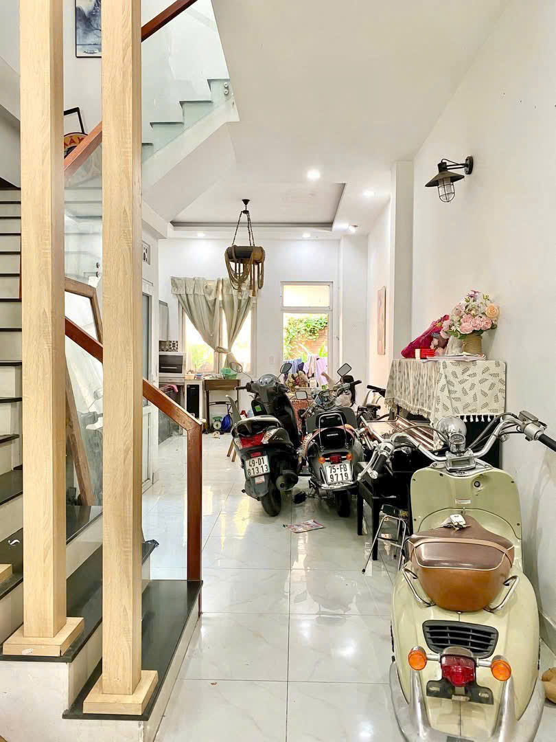 KÈO THƠM GIẢM 500TR – NHÀ 3 TẦNG 78M² – HẺM XE TẢI SÁT QUỐC LỘ 13 – GIÁ CHỈ 6.5 TỶ 15995487