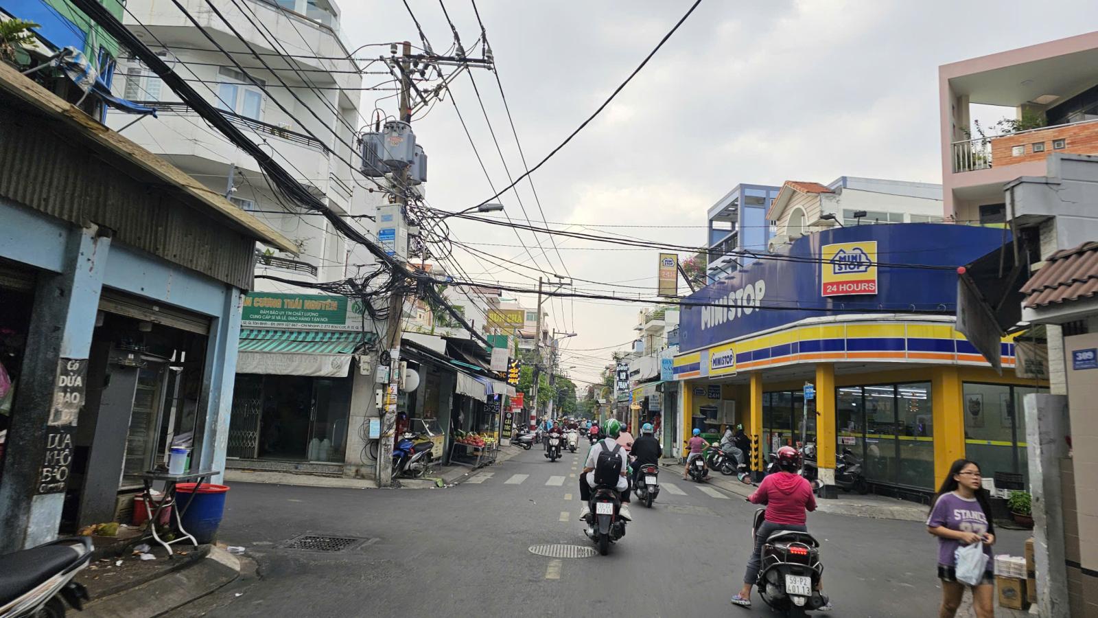 Bán gấp nhà mặt phố 307/23 Bàu Cát, Tân Bình, DT 133m², 2 tầng, 2PN, Sổ Hồng, 15 tỷ. LH 0898333313 15995500