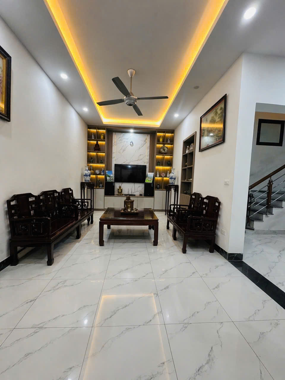  NGỌC HÀ - ĐỘI CẤN - GẦN HỒ - NGÕ RỘNG - DT 98M² – 5 TẦNG - GIÁ 20 TỶ 15995543