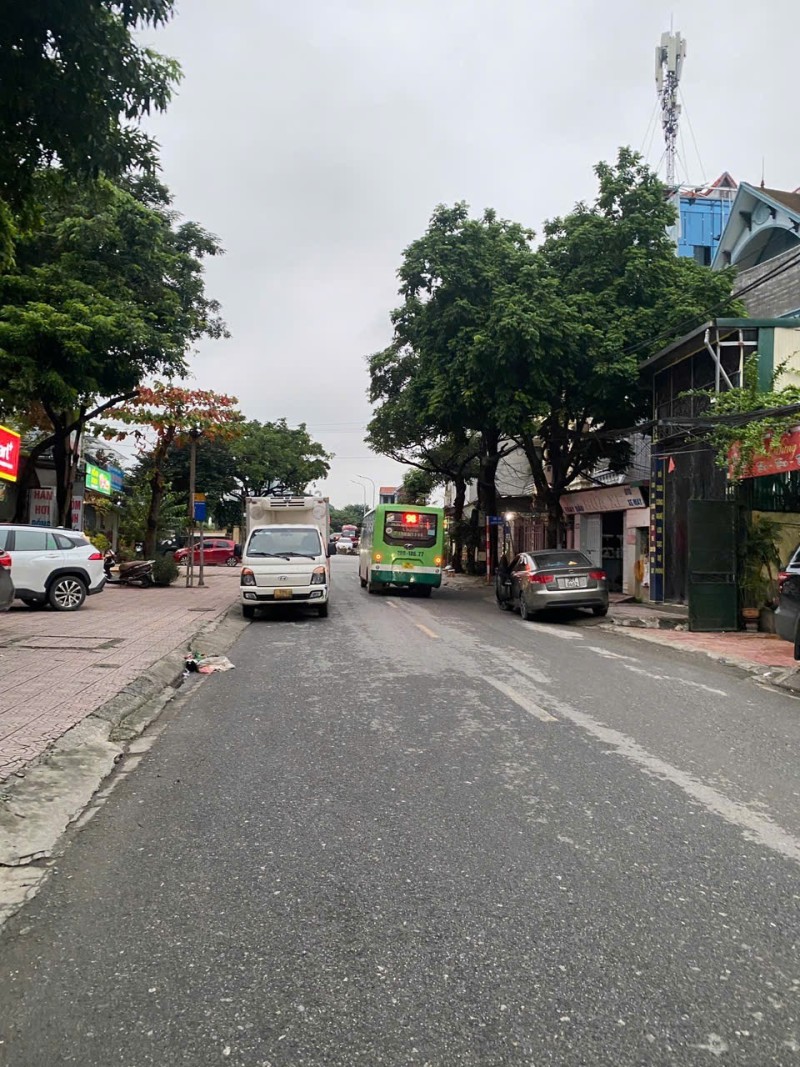 MẶT PHỐ ĐỨC GIANG – VIỆT HƯNG  135.9m² – MT 4.9m  29.5 TỶ 15995557
