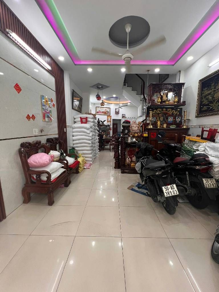 NHÀ BÀ ĐIỂM NGAY NGÃ TƯ TRUNG CHÁNH 1 BƯỚC QUA GÒ VẤP- 50M2-4 TẦNG- CHỈ 4,5 TỶ 15995652