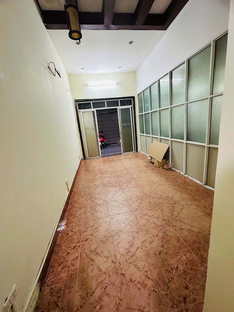 Cho thuê mặt bằng tầng 1 phường Trung Hòa, quận Cầu Giấy, Hà Nội. 15995659