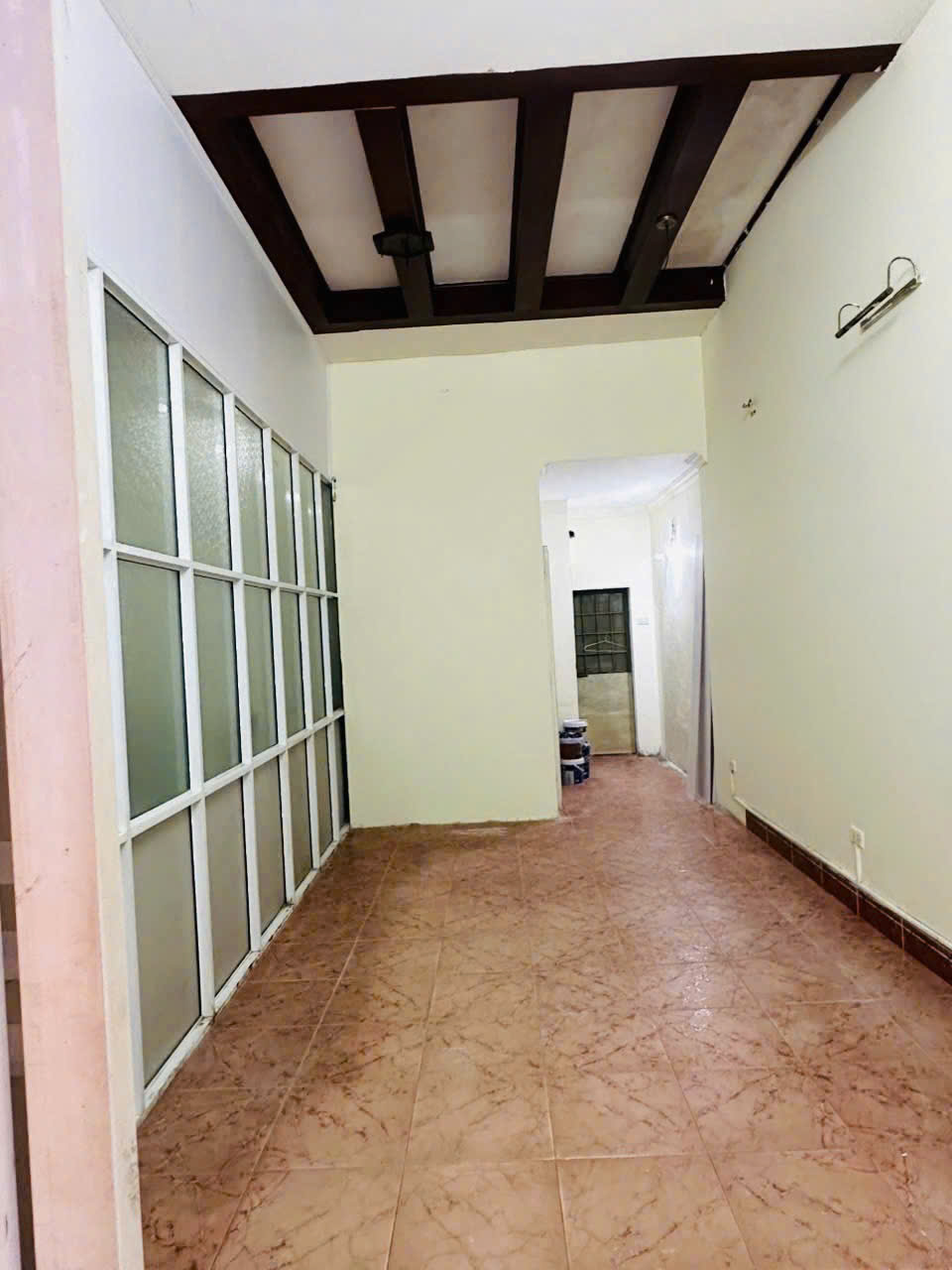 Cho thuê mặt bằng tầng 1 phường Trung Hòa, quận Cầu Giấy, Hà Nội. 15995659