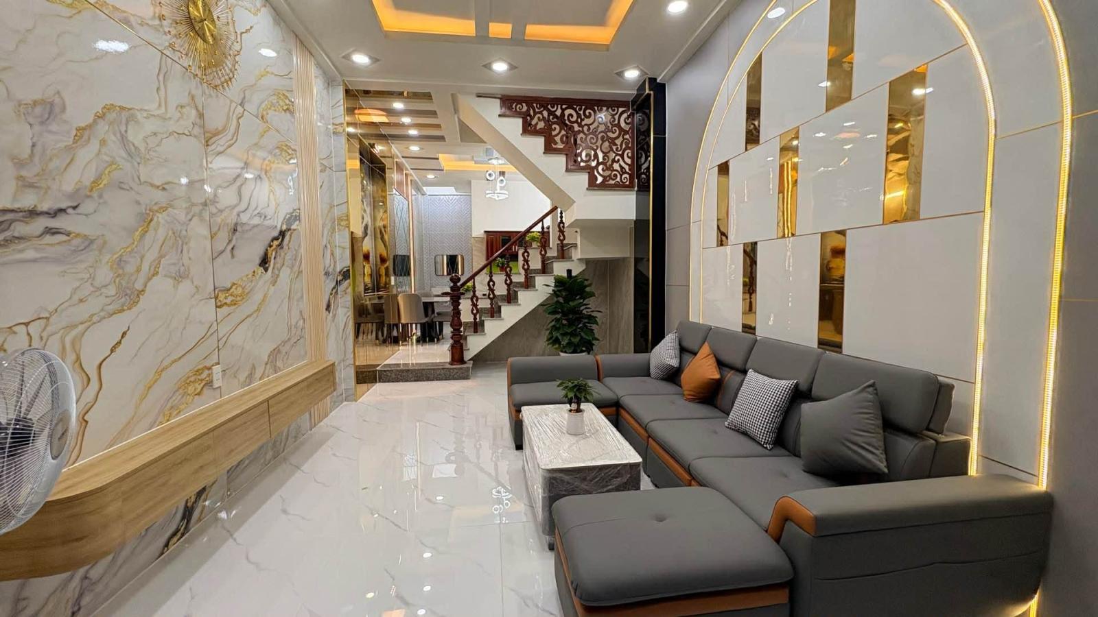 NHÀ ĐẸP-GIÁ TỐT NHÀ MỚI ĐẸP LUNG LINH 3 TẦNG-HẺM OTO 5m-HIỆP THÀNH-Q12- 5,x TỶ (x nhỏ xíu) 15995665