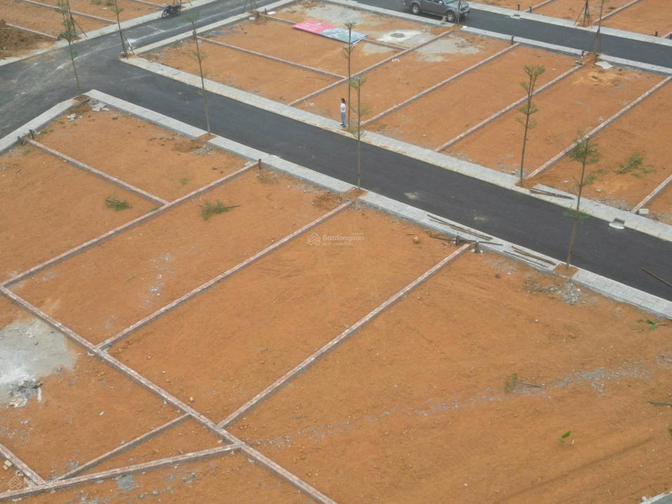 Số lượng có hạn lô đất 100m2 gần Quốc Lộ 21, khu vực trung tâm Hòa Lạc. Phù hợp xây trọ, đầu tư 15995738