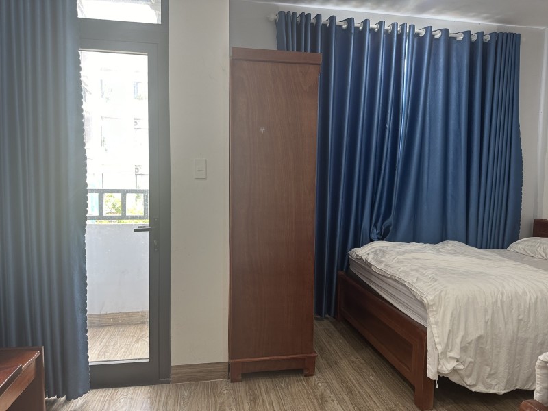 Bán khách sạn Bàu Mạc 23 150m2 giá 24.5 tỷ gần biển Nguyễn Tất Thành 15995797