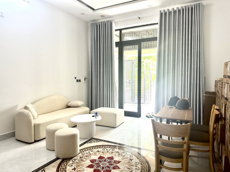 Bán nhà Bàu Mạc 18 90.2m2 giá 6.9 tỷ gần biển Nguyễn Tất Thành 15995808