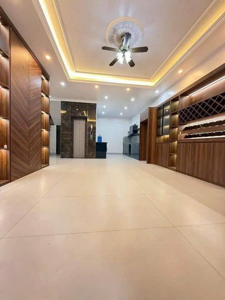 Bán căn biệt thự mặt phố khu Đỉnh Long, ph Tân Bình, TP HD, 174m2, mt 12m, thang máy 15995814