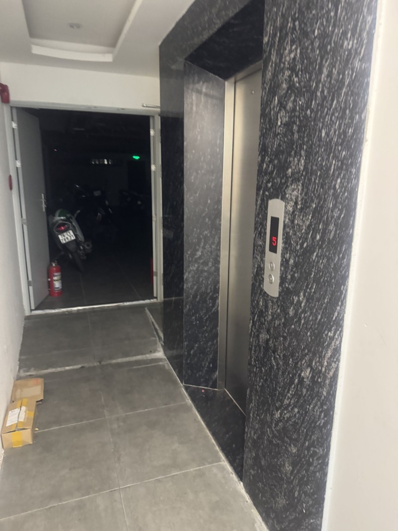 ► MT đường 7.5m sát Nguyễn Hữu Thọ, 141m2, 6 tầng, 23 căn hộ đang KD thu trên 100tr/th 15995831