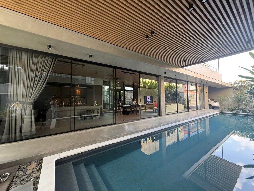 Biệt thự VIP Thảo Điền Q2 ngang 15m 580m2 4 tầng có thang máy tặng hồ bơi chỉ 135 tỷ. 15995835