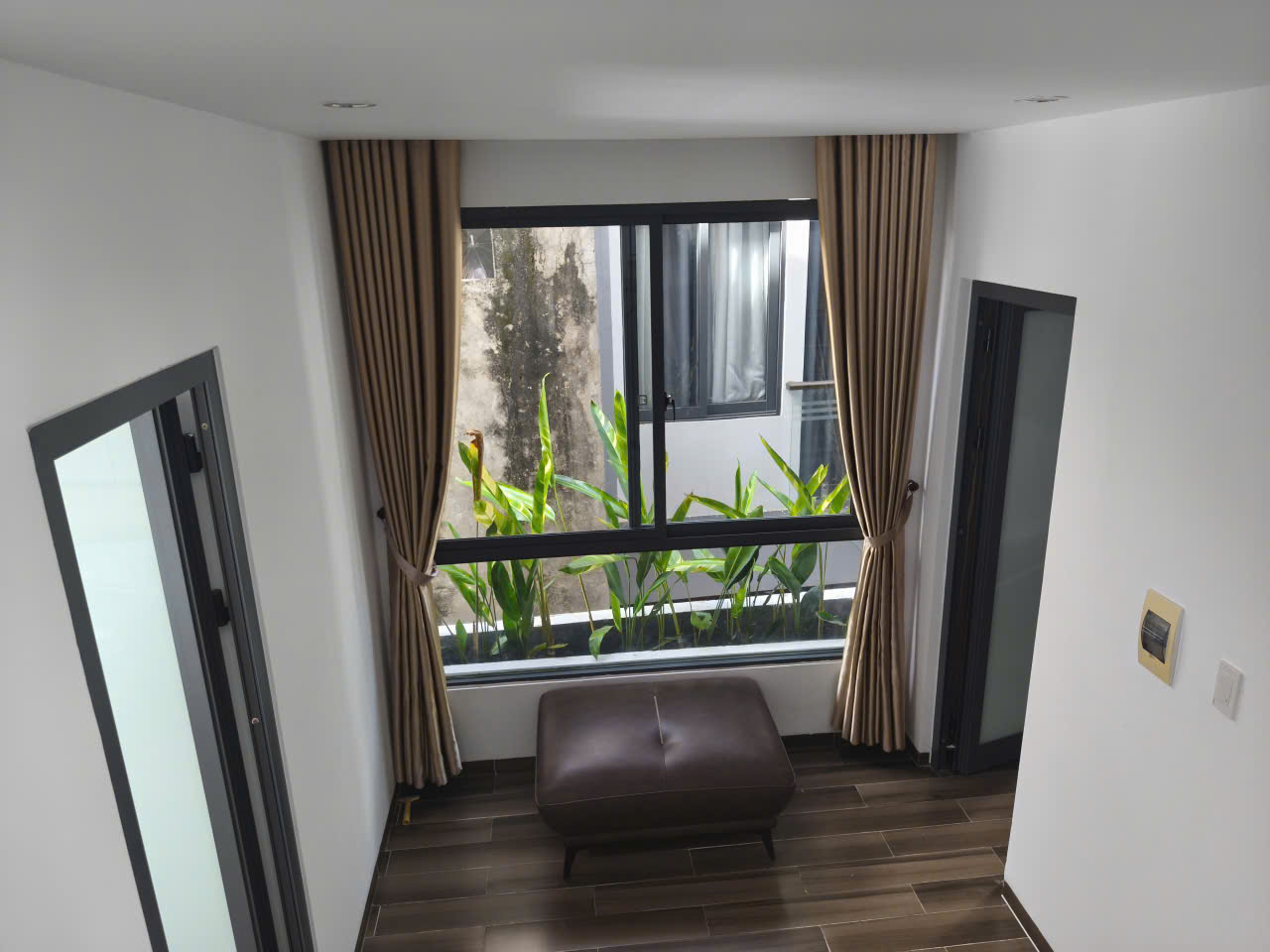 ♥ Lô góc gần Nguyễn Hoàng, 55m2, 3 mê mới xây, 3PN khép kín. dòng tiền 22tr 15995837