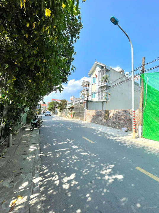 Tiết lộ lô đất 100m2 gần Phú Cát, khu vực trung tâm Hòa Lạc. Phù hợp xây trọ, đầu tư sinh lời, kết 15995904