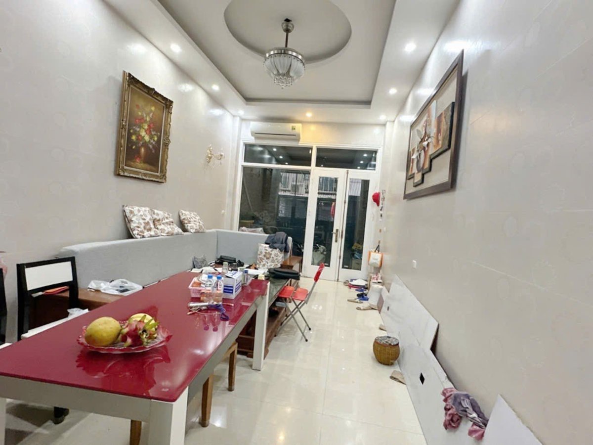 Bán Nhà Vương Thừa Vũ. Thanh Xuân. 5 Tầng Thang Máy. Ô Tô. DT 71m2. MT 3.7m. Giá 34.7 Tỷ. 15995905