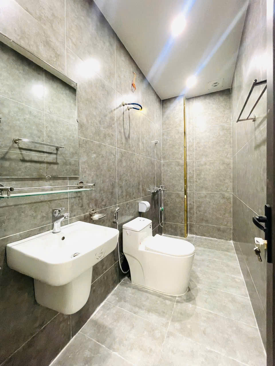 nhà xây mới ngõ 379 miếu 2 xã - lê chân 15995906