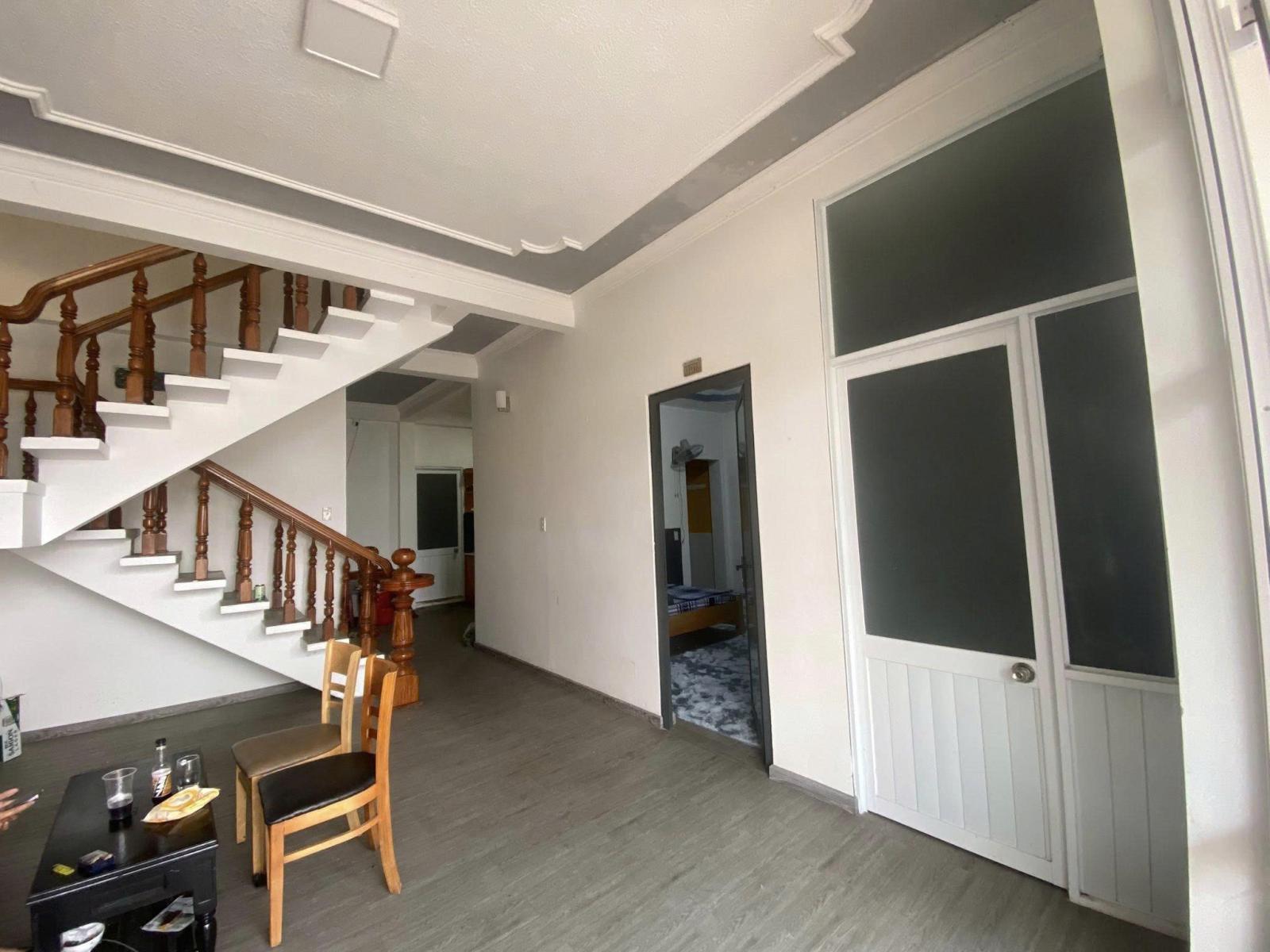 Cho thuê mặt bằng mặt tiền Lý Nam Đế, phường 8 Đà Lạt 10 triệu/tháng 15995947