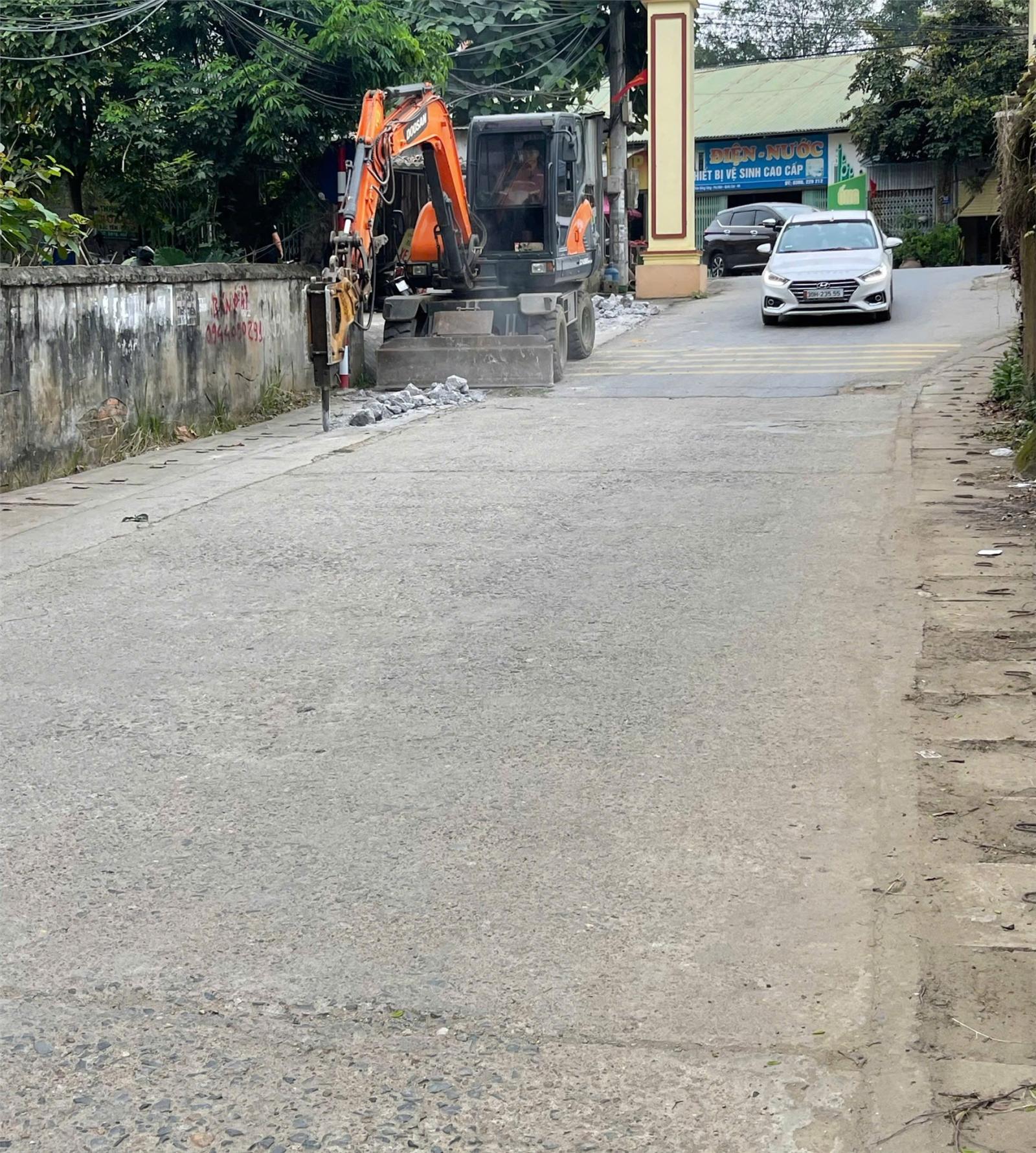 ÔI QUÂ HIẾM 1 LÔ ĐẤT PHÚ CÁT CŨ THÔN 7 ĐỐI DIỆN TÁI ĐỊNH CƯ VAI RÉO 15995955