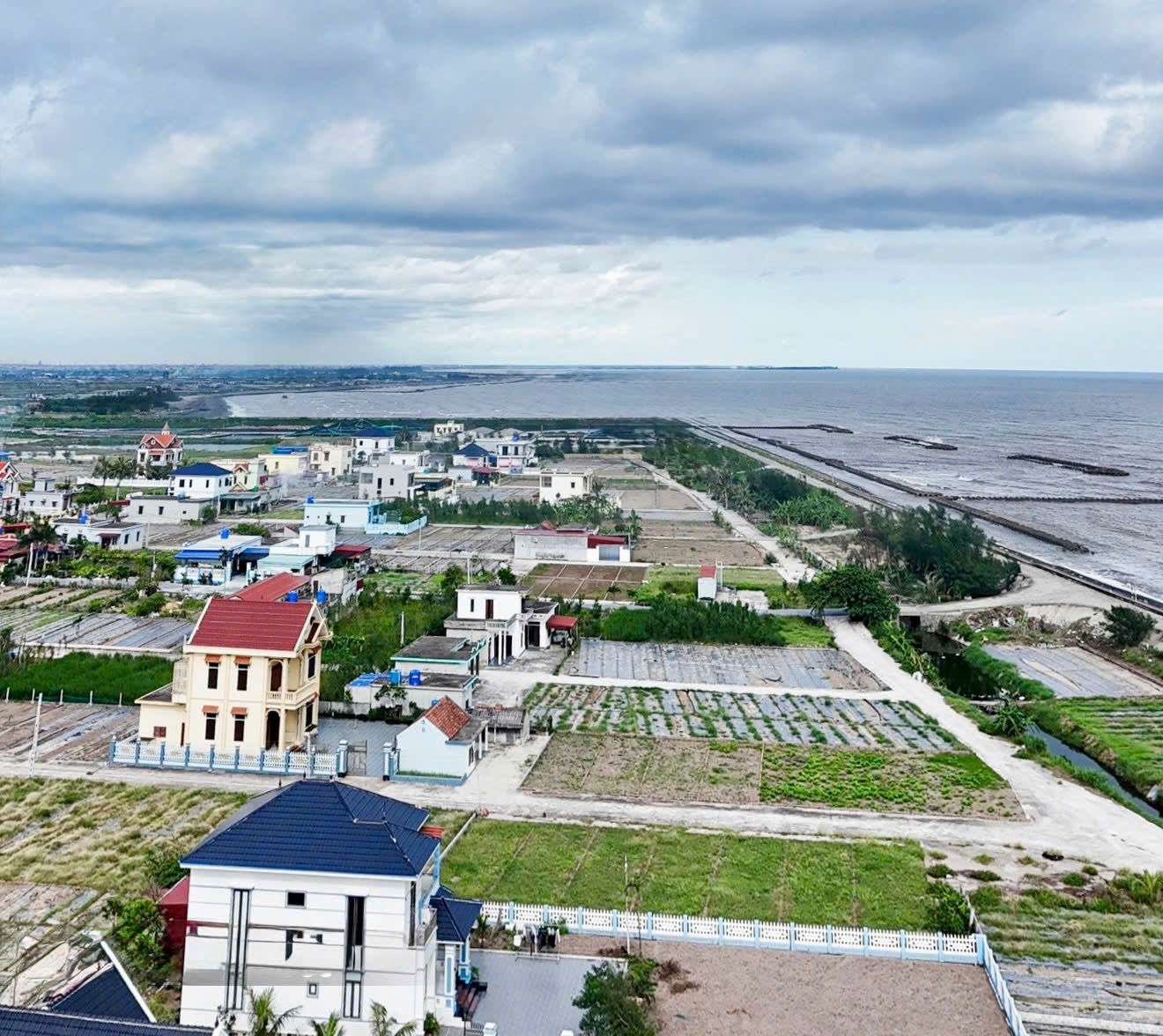 Mặt tiền 6m chỉ nhỉnh 1 tỷ bán đất quất lâm giao phong 85m2 vài bước chân ra bãi tắm 15995971