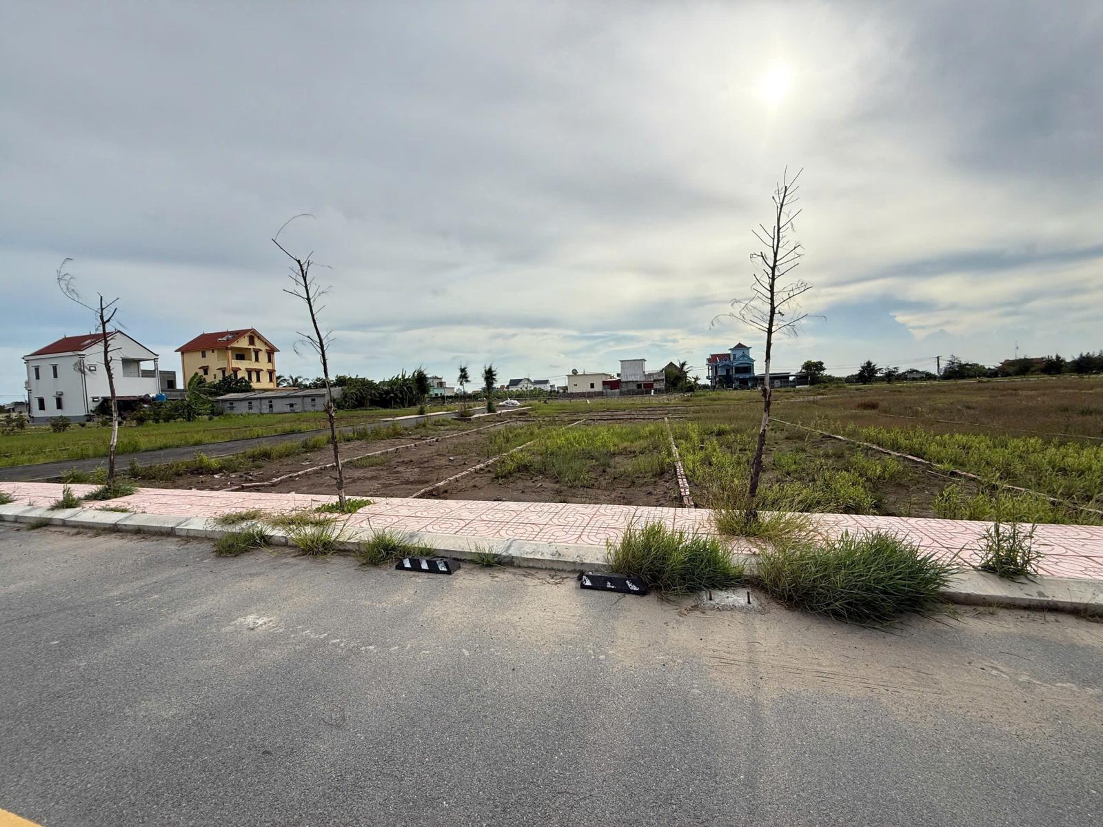 Mặt tiền 6m chỉ nhỉnh 1 tỷ bán đất quất lâm giao phong 85m2 vài bước chân ra bãi tắm 15995971