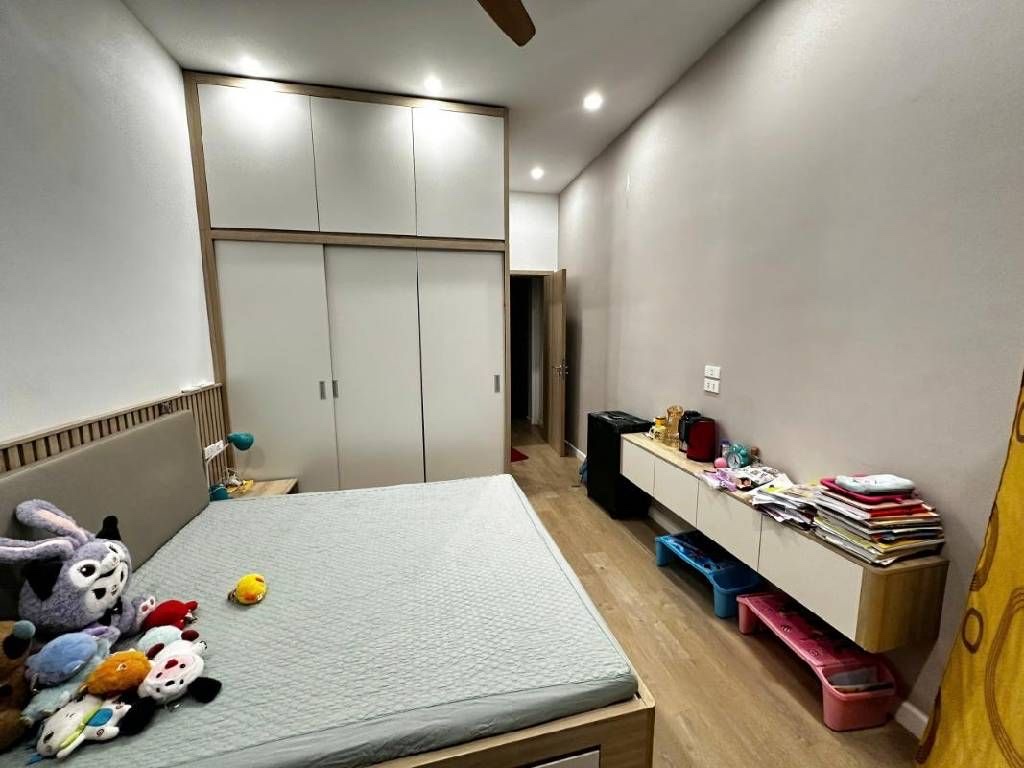 Thuỵ khuê tây hồ 42m x4 tầng 10,8 tỷ-mặt ngõ thông,kinh doanh,ô tô tránh 50m 15996012