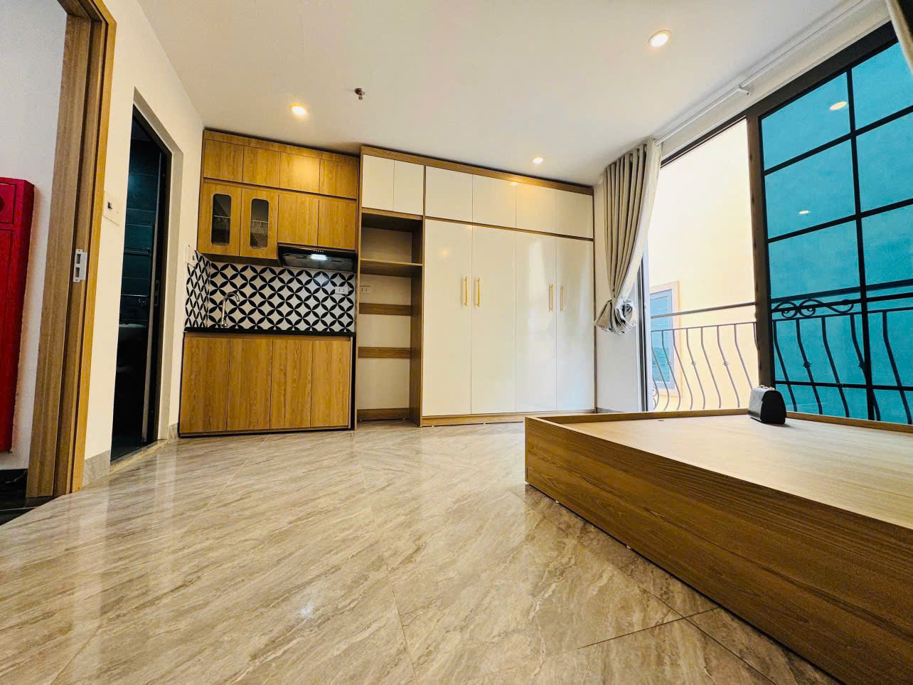 BÁN NHÀ - VÕ CHÍ CÔNG - 6 TẦNG THANG MÁY - Ô TÔ - GIÁ 9 TỈ HƠN . 15996026