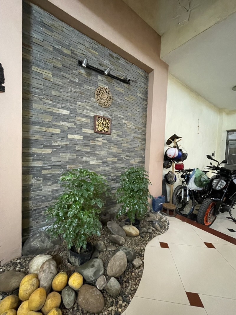 Bán nhà Ngọc Lâm,Long Biên 5 tầng,63m,mt5.9m gần phố nhỉnh 12 tỷ 15996061