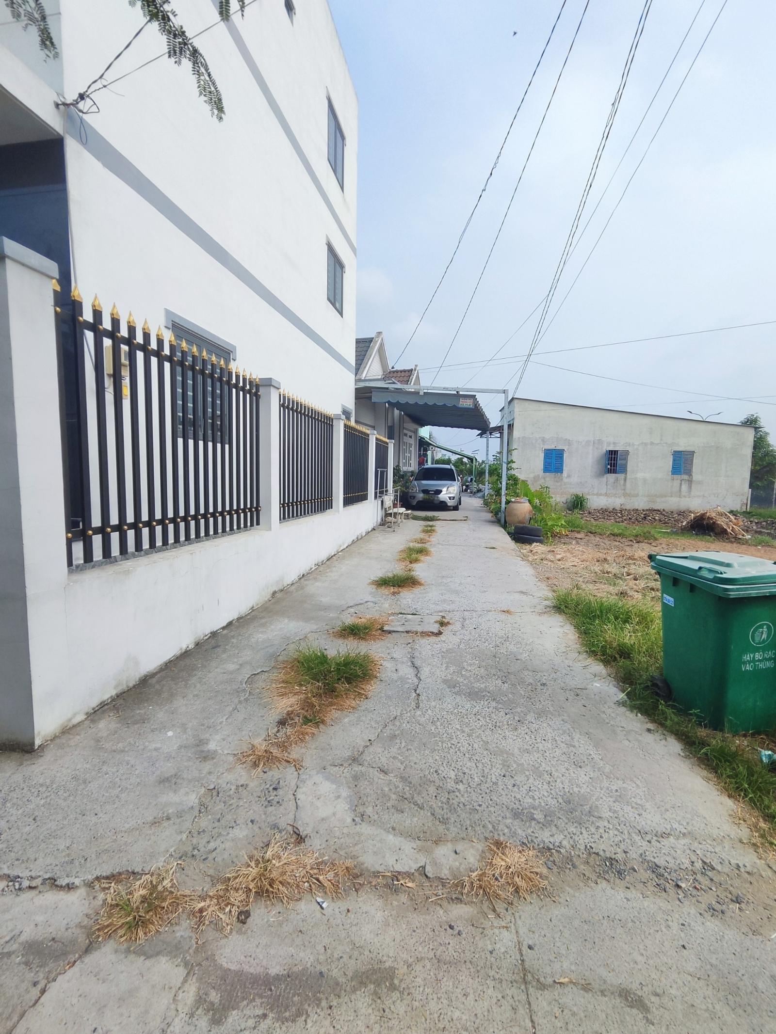 CẦN BÁN 99M2 ĐẤT THỔ CƯ HẺM XE HƠI TỚI ĐẤT 15996063