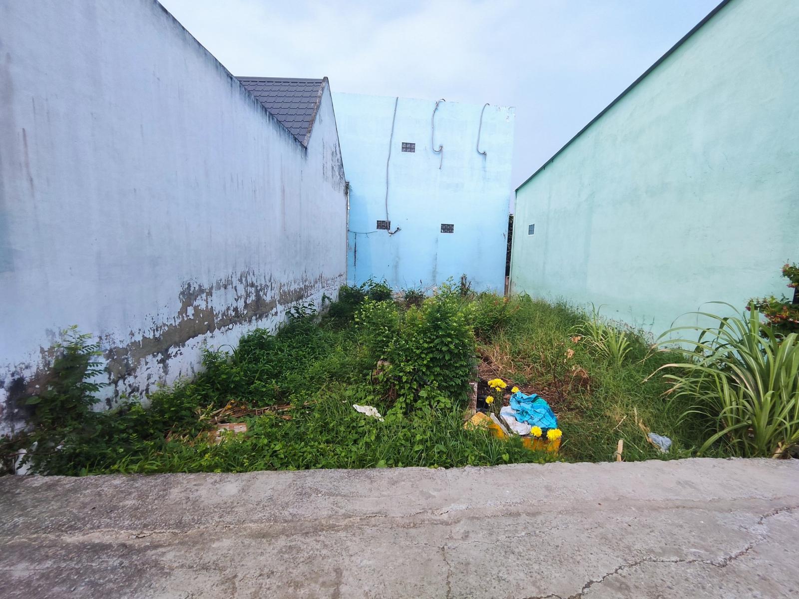 CẦN BÁN 99M2 ĐẤT THỔ CƯ HẺM XE HƠI TỚI ĐẤT 15996063