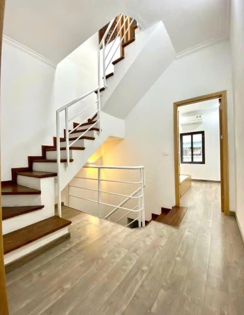 CHO THUÊ NGUYÊN CĂN THÁI HÀ, NHÀ MỚI, FULL ĐỒ, Ô TÔ ĐỖ CỬA, 52M 4T, 20TR 0903258273 15996100