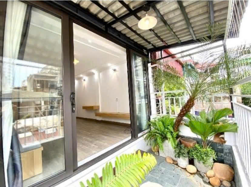 CHO THUÊ NGUYÊN CĂN THÁI HÀ, NHÀ MỚI, FULL ĐỒ, Ô TÔ ĐỖ CỬA, 52M 4T, 20TR 0903258273 15996100